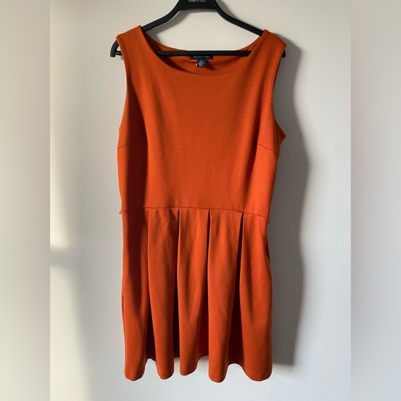 Tommy Hilfiger Dresses & Skirts - Tommy Hilfiger Dress - burnt orange
